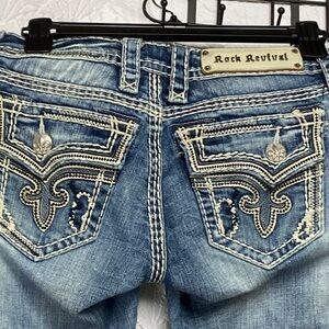 🎉Host Pick X2 🎉 Rock Revival Kai size 25 stretch Capri bling cowgirl biker chick